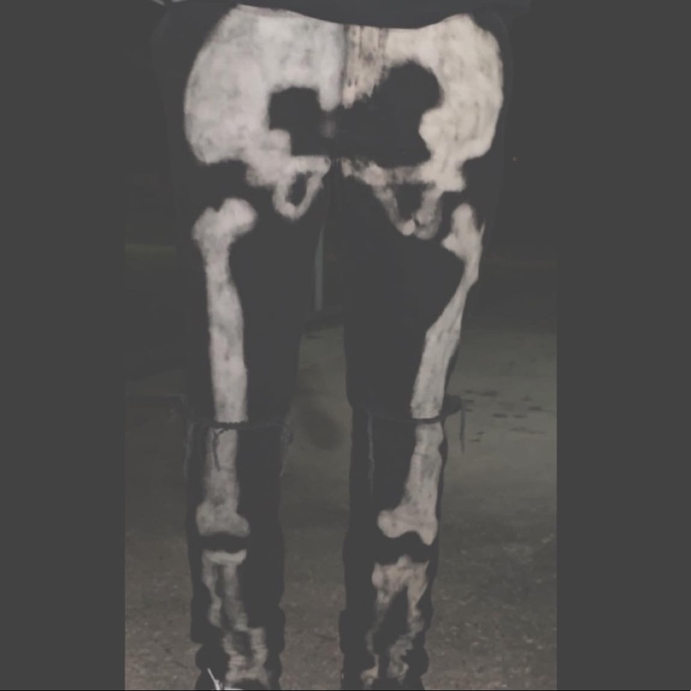 Skeleton jeans